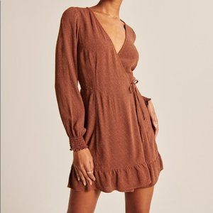 A&F Smocked Cuff Wrap Dress |  Brown Dot  |  Size Small  *NWT*